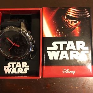 Brand new men’s Disney’s Darth Vader watch
